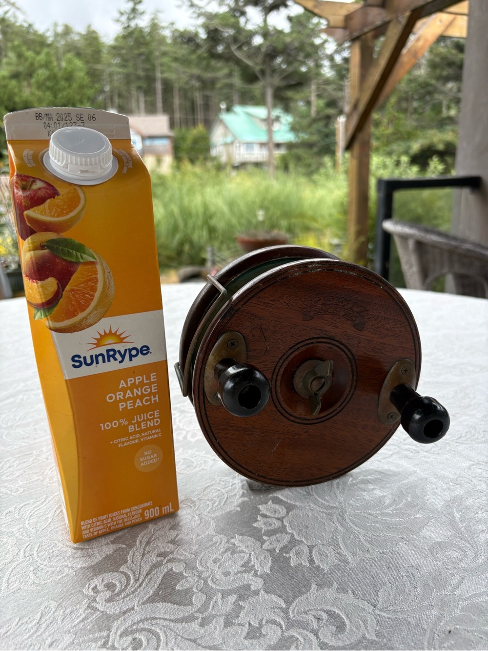 Vtg PEETZ classic fishing reel